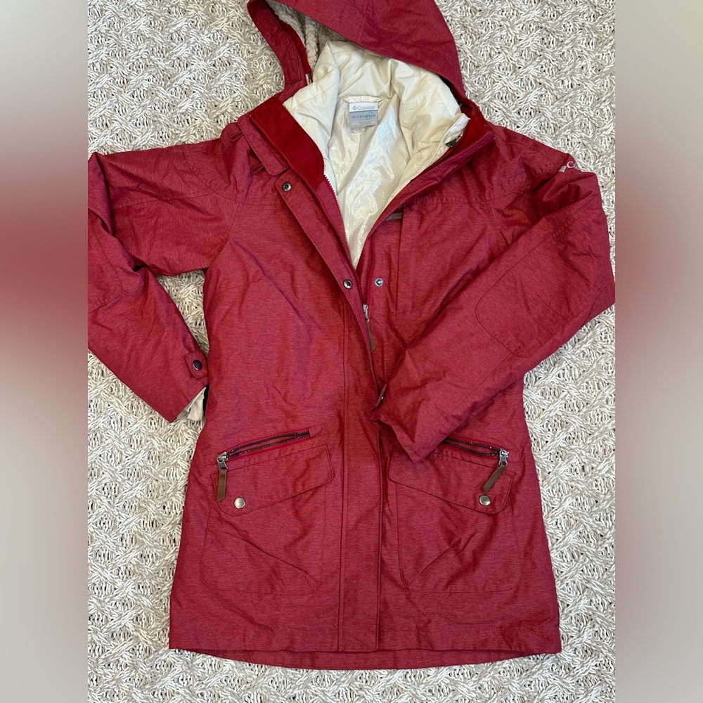 Columbia Women’s Burgundy Hooded Ski Jacket